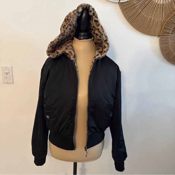 Leopard Print Hooded Faux Fur Jacket reversible - Picture 8 of 12